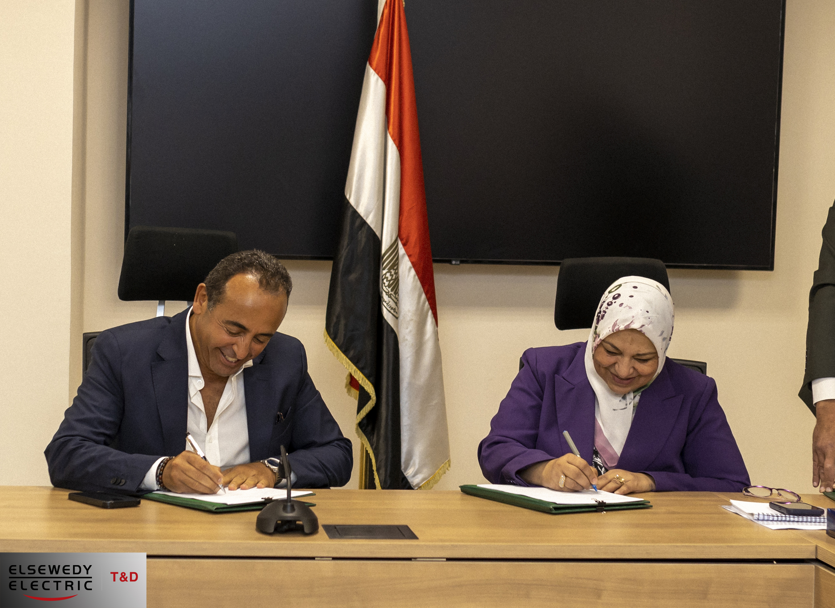 Elsewedy Electric T&D signe un contrat majeur de 500 kV avec EETC pour la ligne de transmission Burj Al Arab/Wadi El Natrun 